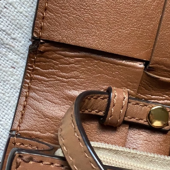 Michael Kors Vivian Clutch| Peanut - Picture 10 of 16